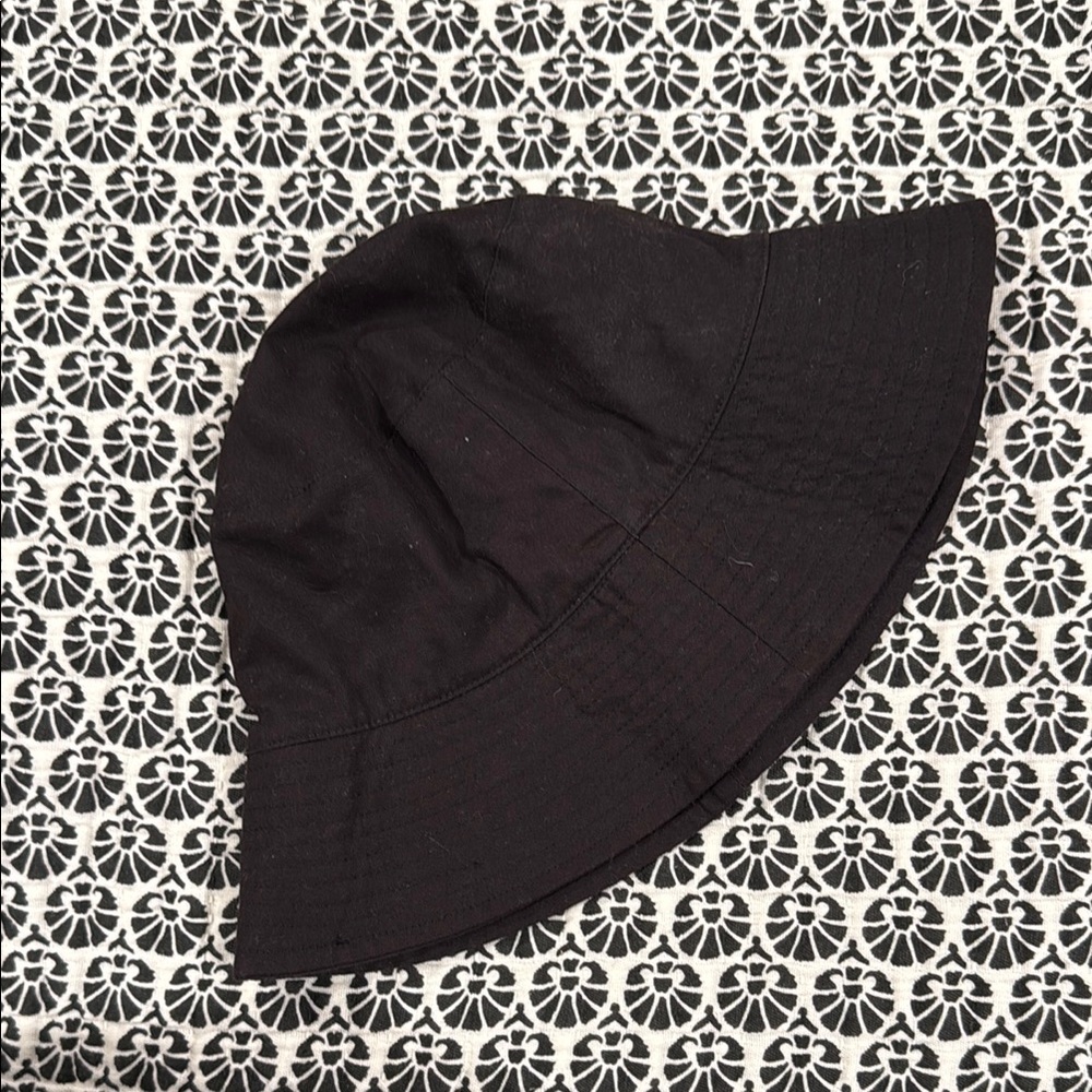 BAGGU Black Bucket Hat
